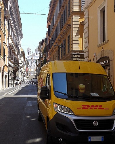 Dhl France, moyens de transport rapide, marabout envoie de colis, comment recevoir un colis, comment le marabout envoie ses colis, comment le marabout expédie ses colis, Dhl france, Dhl Benin, moyen d'envoie de colis rapide et fiable,